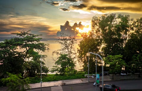 Nearby landmark, Balcony/Terrace, Sea view, Sunset