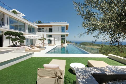 Balcony/Terrace, Pool view, Sea view