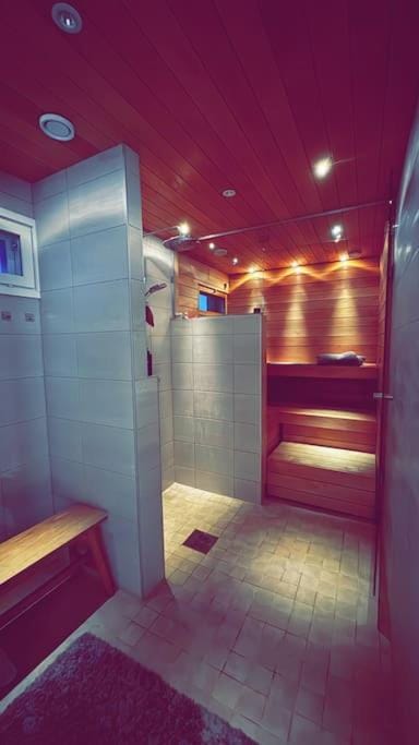 Sauna, Bathroom