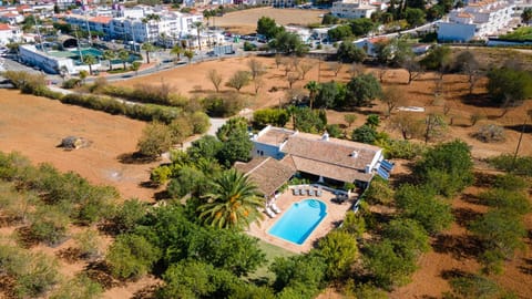 Villa Alice by Algarve Vacation House in Guia