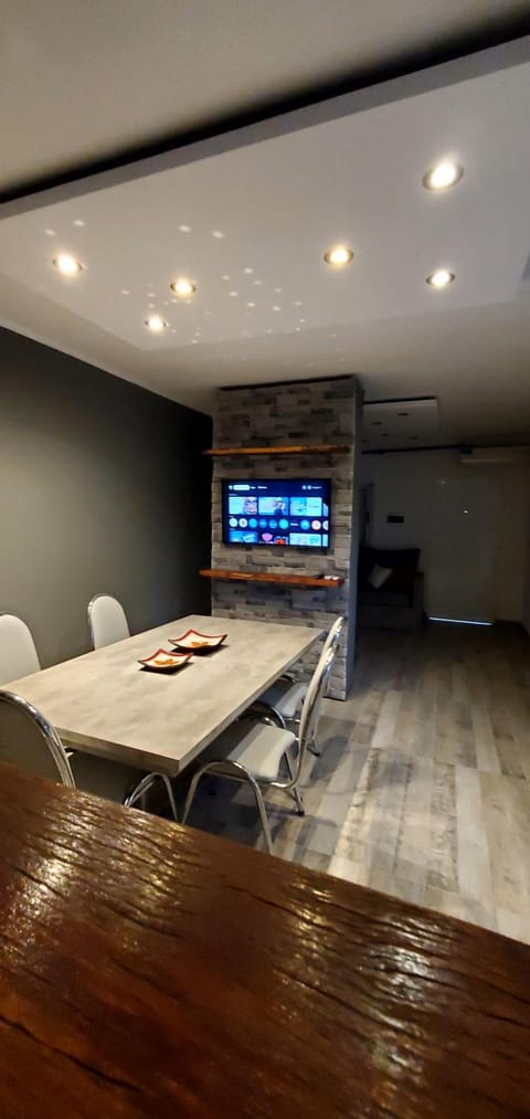 TV and multimedia, Dining area