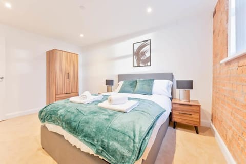 Smart 2 Bed Apartment in Burton-on-Trent Apartment in Burton upon Trent