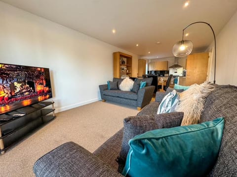 6 SERVICED APARTMENTS at ST JOSEPHS COURT, CLEETHORPES by VISIT CLEETHORPES Apartment in Cleethorpes