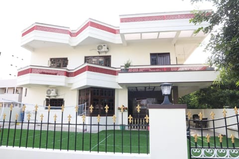 Budget Penthouse 2Guest House in Tirupati