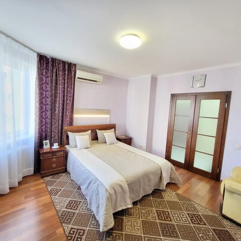 Apartment on Hryshka Street Copropriété in Kiev City - Kyiv