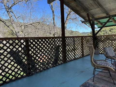 Topanga Panoramic View Loft with Trails & Creeks Casa in Topanga