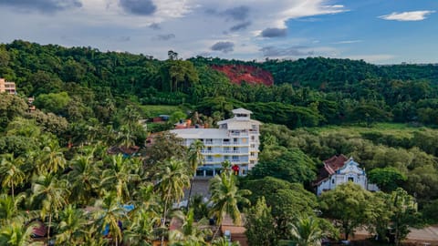 Property building, Day, Natural landscape, Mountain view