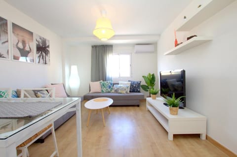 Apartamento Eivissa 800 m de la Playa de Gandía Apartment in Gandia