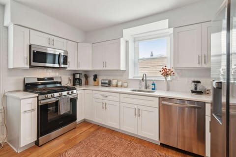 Corner Rowhome with Parking Sleeps 8 Haus in Manayunk