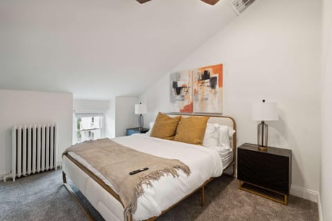 Corner Rowhome with Parking Sleeps 8 Haus in Manayunk