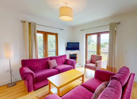 Lakeside Holiday Homes Haus in County Clare