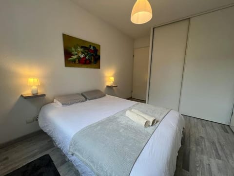 T2 Calme et Paisible Parking Apartment in Carcassonne