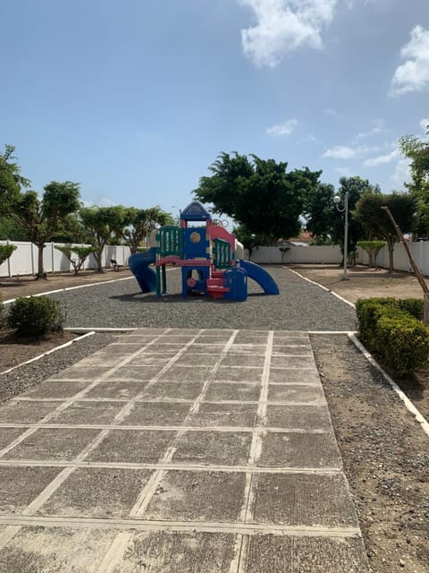 Day, Natural landscape, Children play ground, Evening entertainment