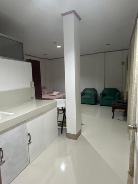 En Pensionne Pension House Apartment hotel in Iloilo City