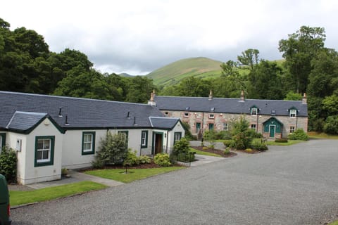 Luss Cottages at Loch Lomond Arms Hotel Villa in Scotland