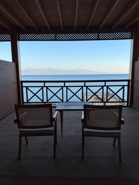 Natural landscape, Balcony/Terrace, Sea view