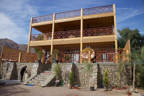 Property building, Natural landscape, Balcony/Terrace