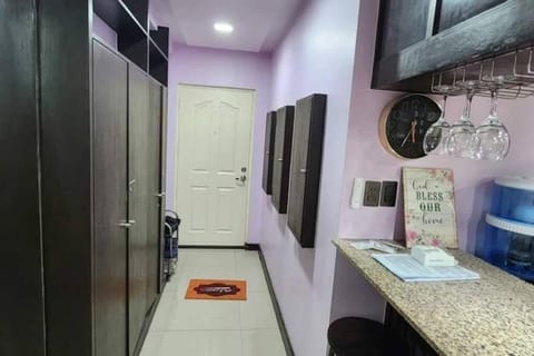 Near Manila Airport COZY 02 Bedroom Condo With Pool - 4R Apartment in Las Pinas