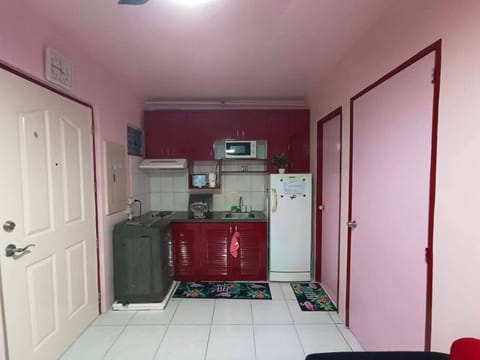 Near Manila Airport COZY 01 Bedroom Condo - 10K Apartment in Las Pinas