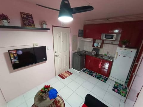 Near Manila Airport COZY 01 Bedroom Condo - 10K Apartment in Las Pinas