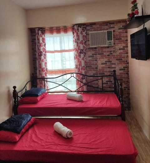 Near Manila Airport COZY Studio Condo With Kitchen 11P Apartment in Las Pinas