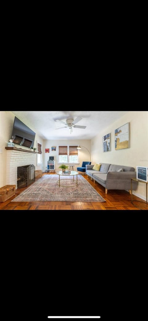 Charming GNV Home Walking Distance to UF Stadium House in Gainesville