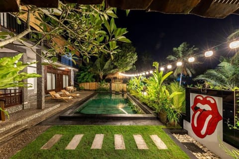 Night, Garden view, Pool view, Swimming pool