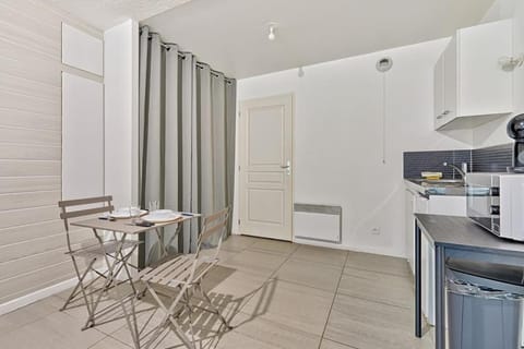 Welcome to Studio Bianca Apartment in Drancy