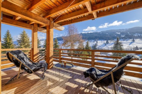 Balcony/Terrace, Mountain view