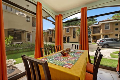 Charming 2 BD Villa with Pool Access House in Coco