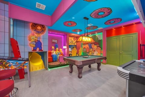 Billiard, Game Room