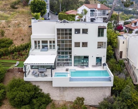 Property building, Patio, Day, Bird's eye view, Pool view, sunbed