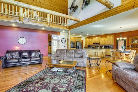 Lake of the Ozarks Retreat with Game Room! House in Lake of the Ozarks