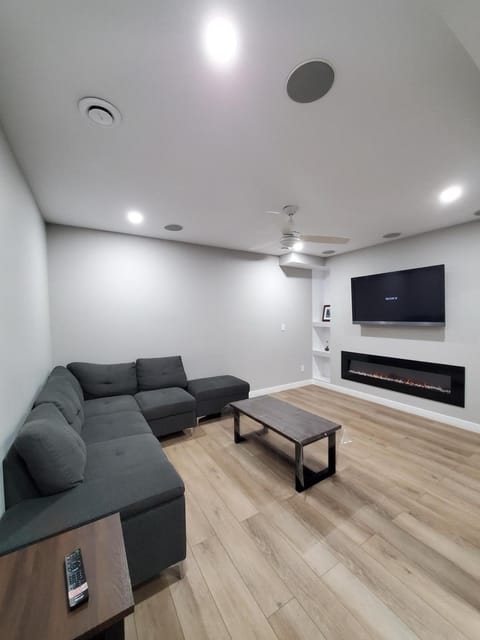 TV and multimedia, Living room, Seating area