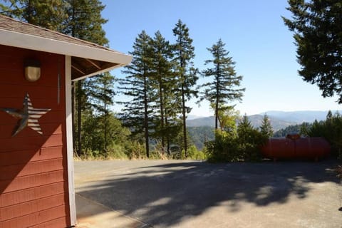 NEW! Top of Pine Mountain VIEWS! Villa in Russian River