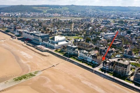 Nearby landmark, Day, Neighbourhood, Bird's eye view, Beach, Sea view, Location