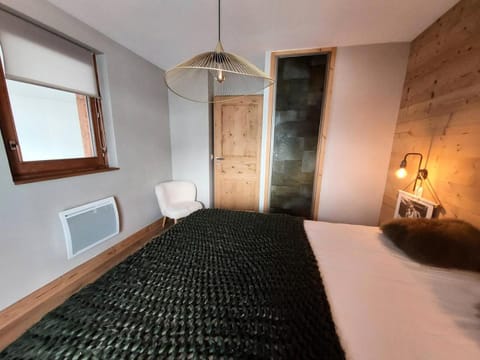 Chalet Hope - Chalets pour 6 Personnes 021 Apartment in Les Avanchers-Valmorel