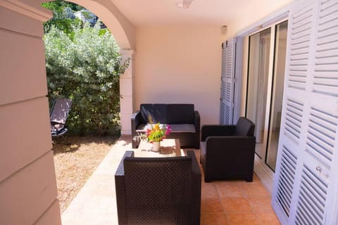 Garden, Balcony/Terrace, Seating area, Garden view