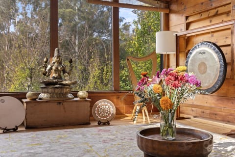 Living room, Garden view