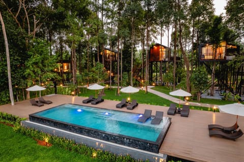 Property building, Natural landscape, Pool view, Swimming pool