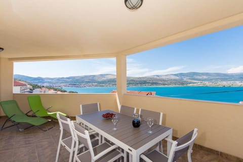 Balcony/Terrace, City view, Mountain view, Sea view