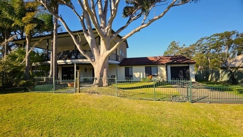 CHAP41CUP - Upstairs on Coco Apartment in Callala Bay