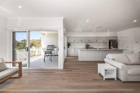 The White Pearl Apartment in Mollymook