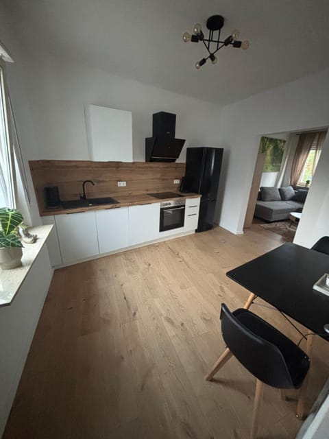 Dining area, kitchen