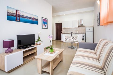 Apartment Kolar Condominio in Podstrana