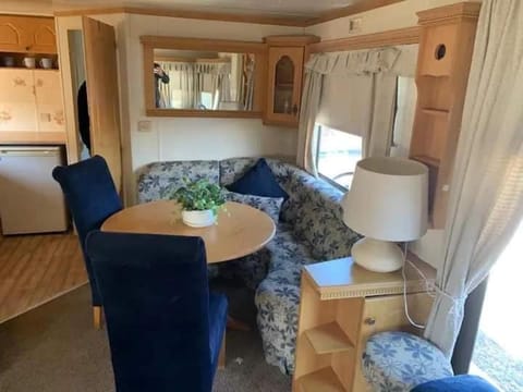 Compact Holiday Home Campground/ 
RV Resort in Westmeath, Co. Westmeath, Ireland