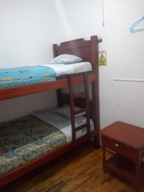 Escocie - Vargas Hostel in Quito