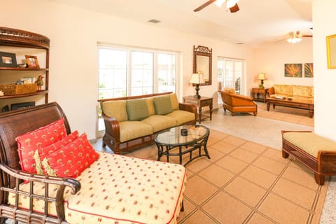 Lawson Rock - Lionfish 208 condo Apartment in Bay Islands Department