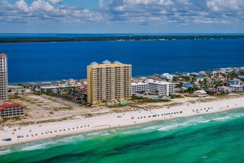 Emerald Isle Gulf Front 3B Condo - 301 Apartment in Pensacola Beach