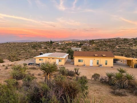 Desert Star Home Villa in Yucca Valley